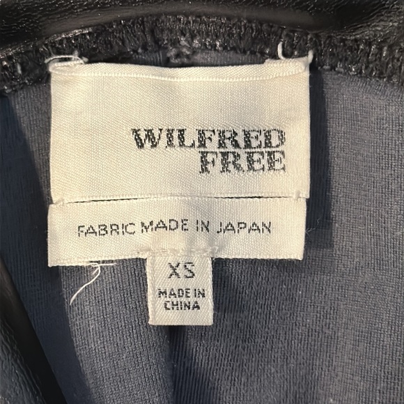 Aritzia Vegan Leather Leggings - Picture 8 of 11